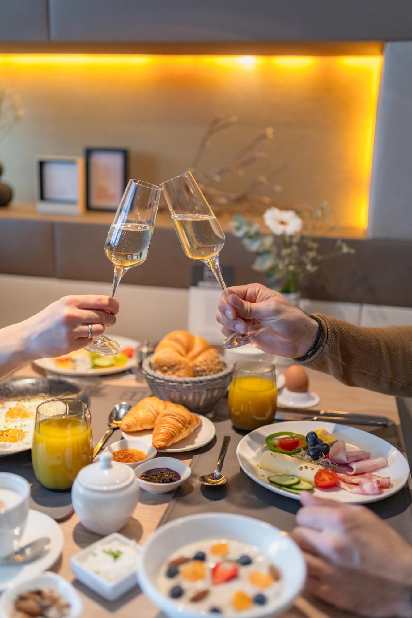 Hotel Kowald Loipersdorf Loipersdorf bei Fuerstenfeld Luaran gambar